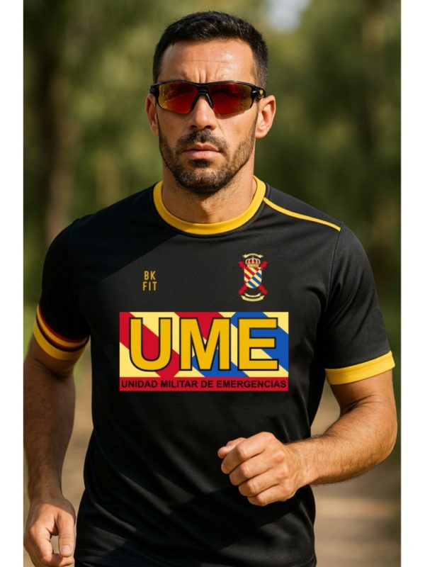 CAMISETA MANGA CORTA UME